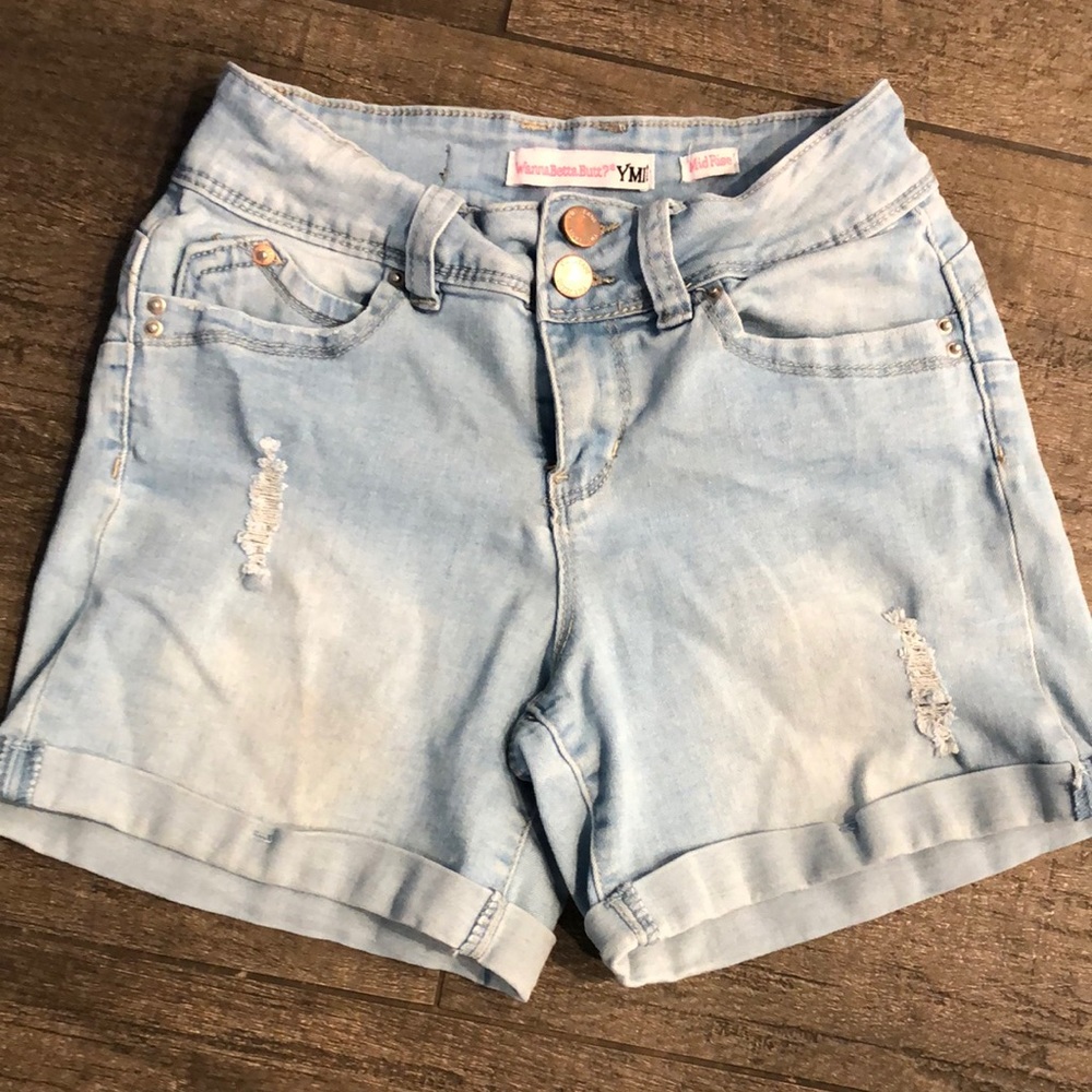 YMI size 1 woman’s jean shorts